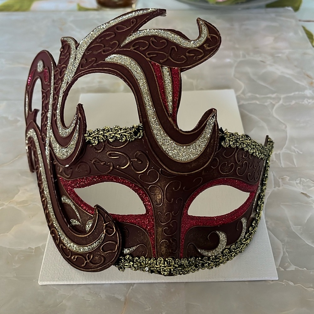 Masquerade mask / Halloween / costume